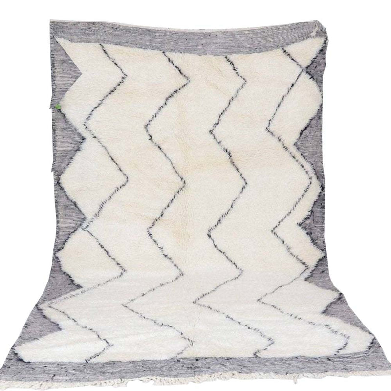 Basic Instincts Vintage Moroccan Rug 5'x9' (Wool)