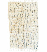 A New Hope Vintage Moroccan Rug 3'10"x6'6" (Wool)