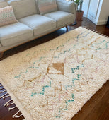 Isn't It Romantic Vintage Moroccan Rug 4'11"x8'3" (Wool)